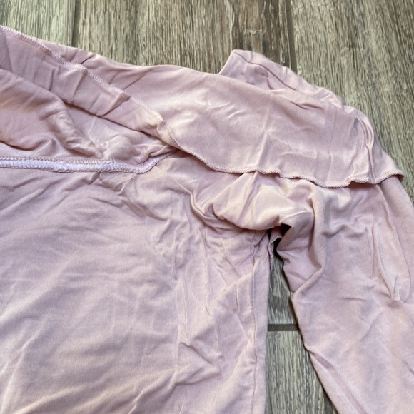 Aritzia Wilfred Off Shoulder Longsleeve Bodysuit - Picture 5 of 6